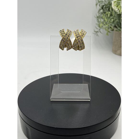 Vintage Estate Rhinestone Encrusted Pave Gold Tone X Shaped Clip On Earrings - Picture 3 of 10